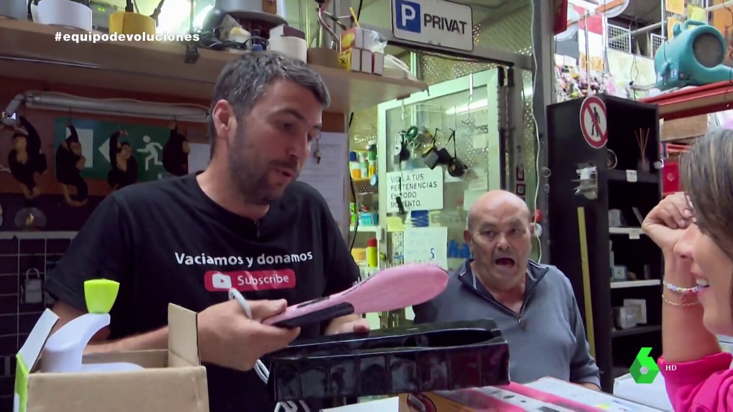 El negocio de las devoluciones: un empresario revela c&oacute;mo compra productos devueltos de Amazon para venderlos en su tienda