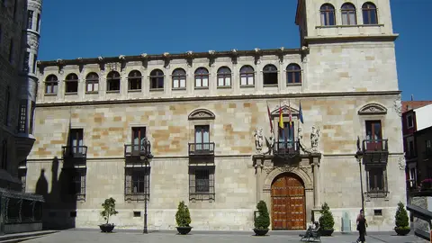 Palacio de los Guzmanes de León Palacio de los Guzmanes de León