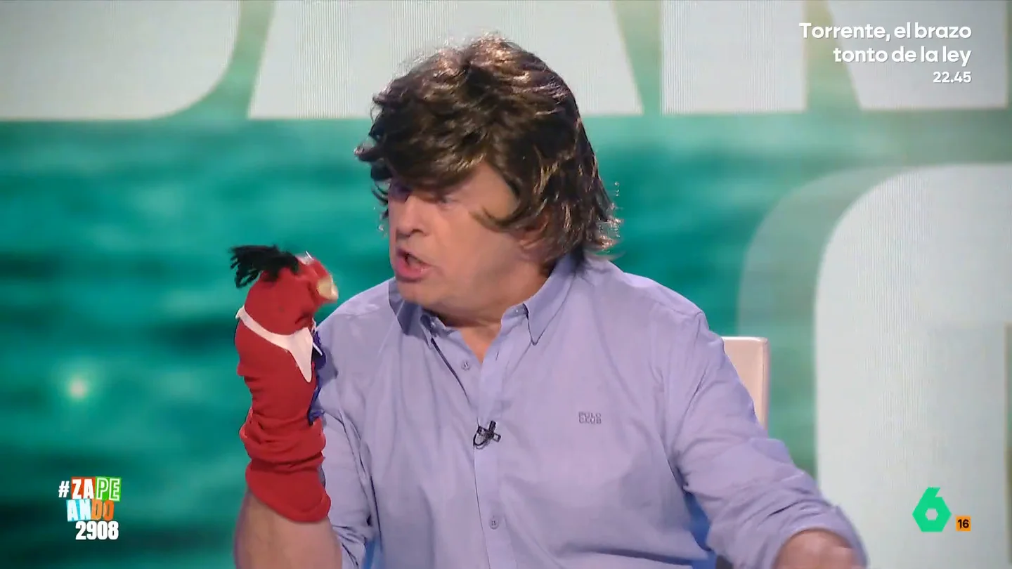 Miki Nadal imita a 'Javier Milei' y a su marioneta: "¡Libertad, carajo! ¡Libertad para todos!" Miki Nadal imita a 'Javier Milei' y a su marioneta: "¡Libertad, carajo! ¡Libertad para todos!"