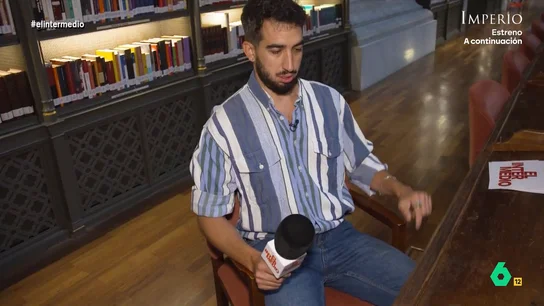 Isma Juárez prueba las sillas de la Biblioteca Nacional: "El conocimiento me está invadiendo" El reportero ha tenido la oportunidad de visitar esta importante institución cultural de nuestro país y recorrer alguna de sus estancias. No te pierdas su visita en el vídeo principal.