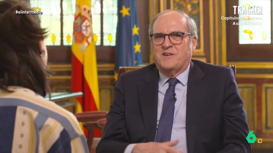 Ángel Gabilondo recuerda con Inés Rodríguez su etapa como oposición de Ayuso: "Fue difícil, pero lo viví con toda mi pasión" El defensor del pueblo explicaba a Inés que, en cinco años, había recibido 2.000 quejas relacionadas con el ámbito de la discpacidad. "La primera y fundamental suele ser quejarse sobre lo que se tarda en acreditar la discapacidad", indicaba.