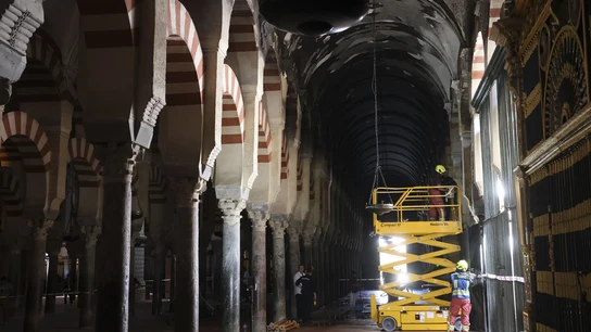 La Mezquita de Córdoba tras el incendio. La Mezquita de Córdoba tras el incendio.