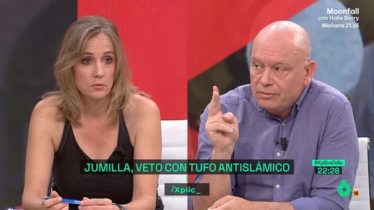 Gabi Sanz, a la derecha; Tania Sánchez, a la izquierda Gabi Sanz, a la derecha; Tania Sánchez, a la izquierda