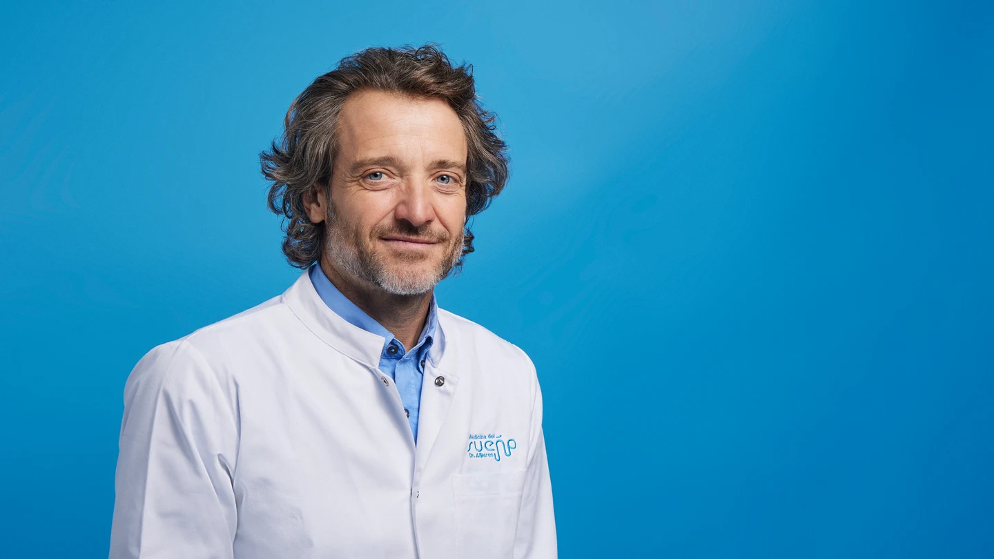 El Dr. Javier Albares El Dr. Javier Albares
