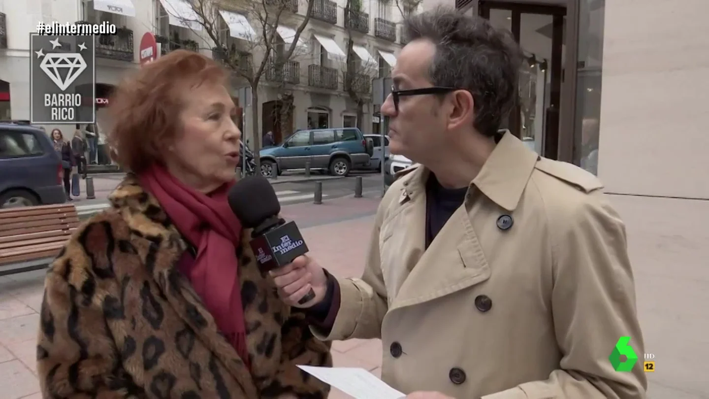 Habla una mujer con una pensión de 5.000 euros de EEUU de su marido: "No sé qué haría si fueran 700 euros" Habla una mujer con una pensión de 5.000 euros de EEUU de su marido: "No sé qué haría si fueran 700 euros"