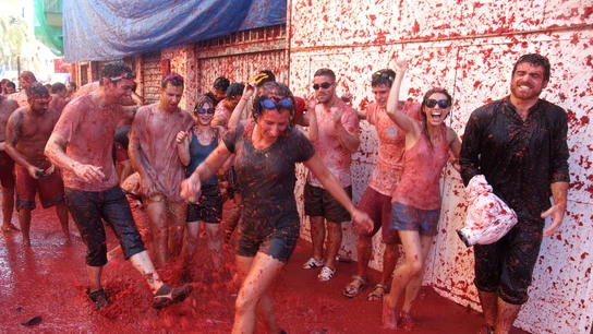 Participantes de la Tomatina en Buñol Participantes de la Tomatina en Buñol