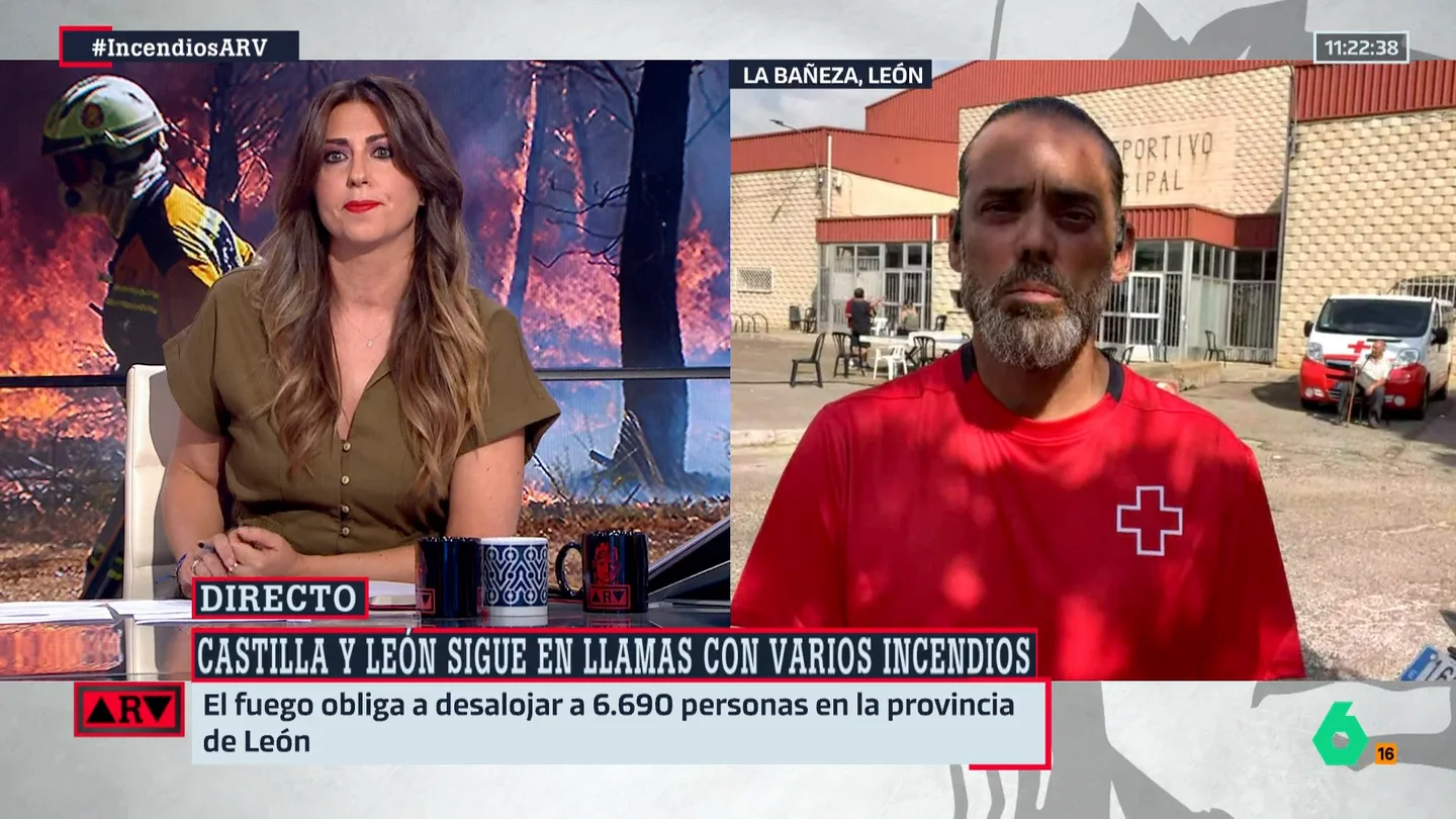 Ángel García, Cruz Roja León, relata cómo están los desalojados por los incendios: "El miedo que traen en sus caras se nota" Ángel García, Cruz Roja León, relata cómo están los desalojados por los incendios: "El miedo que traen en sus caras se nota"