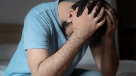 Hombre con depresión Hombre con depresión