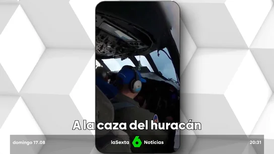 "Es como entrar en un lavadero de coches": el arriesgado trabajo de los cazadores de tormentas dentro del huracán Erin "Es como entrar en un lavadero de coches": el arriesgado trabajo de los cazadores de tormentas dentro del huracán Erin
