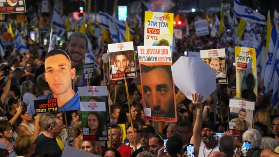 Protestas en Tel Aviv por los rehenes y el fin de la guerra en Gaza. Protestas en Tel Aviv por los rehenes y el fin de la guerra en Gaza.