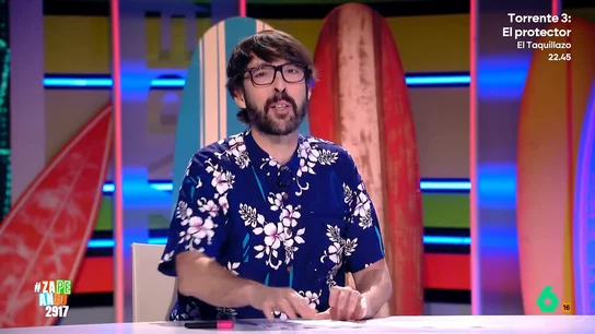 Una abeja pica a Ester Muñoz (PP) en directo y Quique Peinado reacciona: "Le ha faltado decir 'pica más el PSOE'" La portavoz del PP en el Congreso de los Diputados sufría el ataque de este insecto justo cuando estaba respondiendo a una de las preguntas de Lorena García. La popular se lo ha tomado con humor.