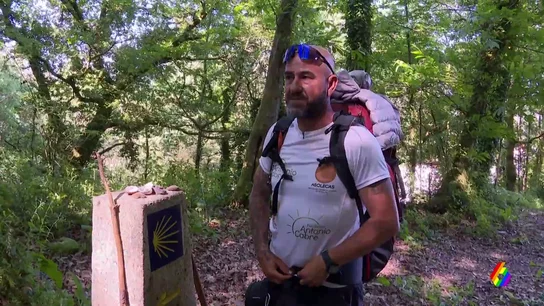 Un peregrino, a quienes faltan el respeto al Camino de Santiago: "Pensaba que estaba en el Rocío o en la Feria de Abril" Un peregrino, a quienes faltan el respeto al Camino de Santiago: "Pensaba que estaba en el Rocío o en la Feria de Abril"