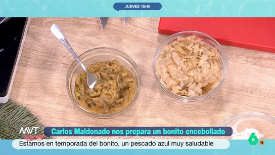 El chef Carlos Maldonado explica cómo se prepara la cebolla confitada: "Se debe hacer con mucho cariño" El cocinero ha preparado bonito encebollado en Más Vale Tarde y uno de sus ingredientes más importante es la cebolla confitada. No te pierdas el paso a paso de esta elaboración en el vídeo principal.