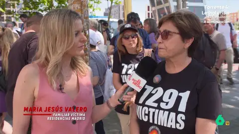 María Jesús Valero, perdió a su padre en una residencia: "Solo recibimos insultos y malas formas de la Comunidad de Madrid" El Intermedio recupera este reportaje de Andrea Ropero en el que se trasladaba hasta el juzgado de Plaza de Castilla, en Madrid, para hablar con varios familiares de víctimas de los llamados protocolos de la vergüenza.
