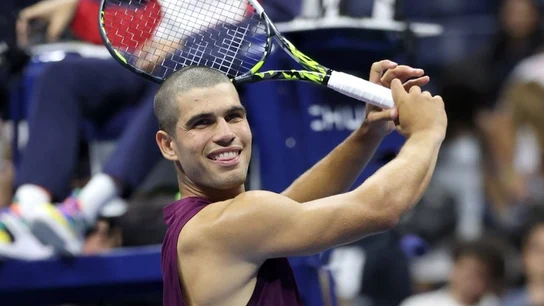 Carlos Alcaraz, con su nuevo corte de pelo Carlos Alcaraz, con su nuevo corte de pelo