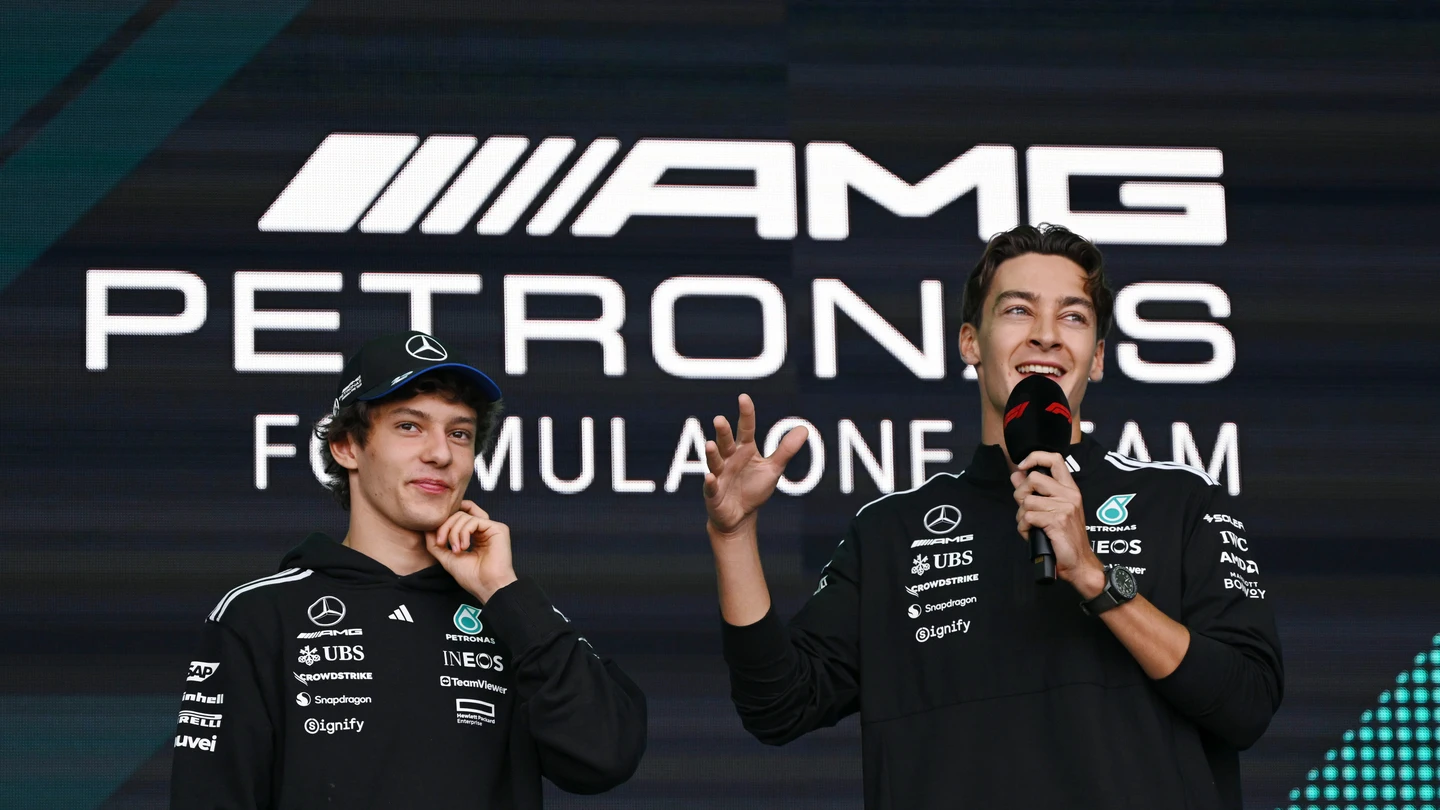 Kimi Antonelli y George Russell Kimi Antonelli y George Russell