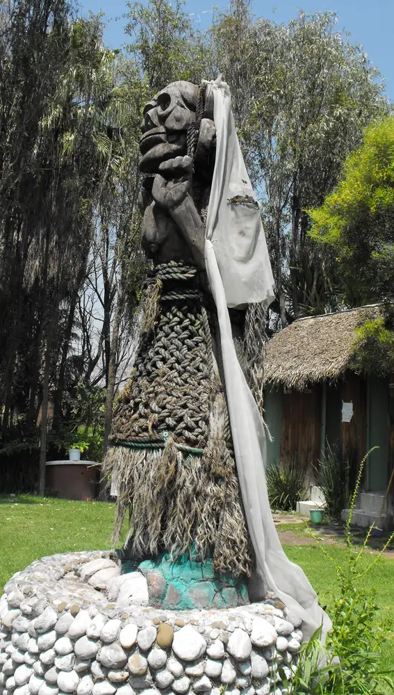 Estatua de la Llorona Estatua de la Llorona