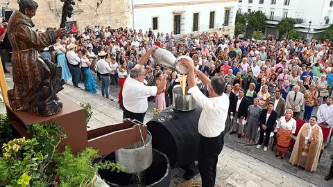 Pisa de la uva. Jerez de la Frontera Pisa de la uva. Jerez de la Frontera
