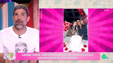 Así es el discreto collar de oro que, supuestamente, Lamine Yamal habría regalado a Nicki Nicole Yamal ha organizado una impresionante fiesta de cumpleaños para la cantante y ha subido una fotografía con Nicole frente a una tarta de cumpleaños. Además, también se pueden ver numerosos globos con forma de corazón y rosas.