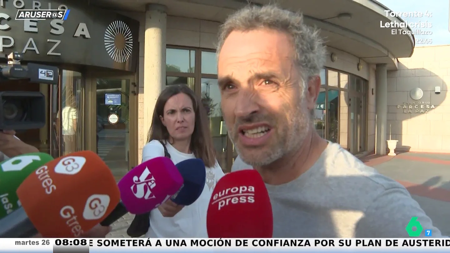 La emoción de Daniel Guzmán al desvelar que conocía la enfermedad de Verónica Echegui: "Lo mantuve en secreto, me pidió que fuera discreto" La emoción de Daniel Guzmán al desvelar que conocía la enfermedad de Verónica Echegui: "Lo mantuve en secreto, me pidió que fuera discreto"