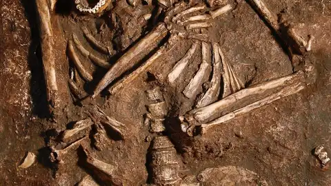 Réplica del esqueleto neandertal de Kebara 2 Réplica del esqueleto neandertal de Kebara 2