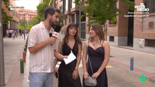 Una joven confunde a Felipe González con el rey mientras que su amiga cree que es "uno del PP" Isma Juárez pone a prueba a los adolescentes a través de su juego de preguntas y respuestas sobre cultura general. El premio es poder decir su usario de redes sociales frente a la cámara.