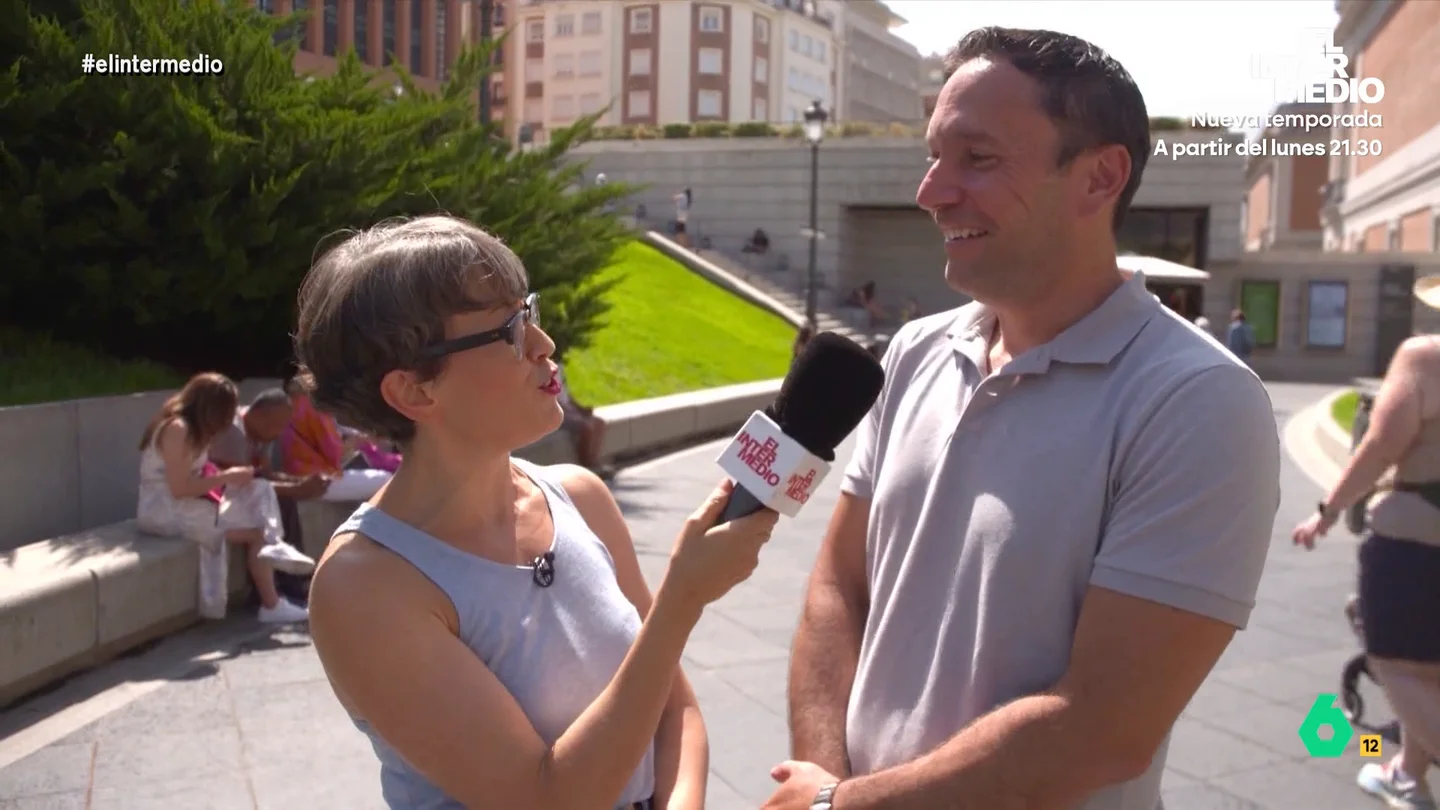 Un turista mejicano se queja de lo caros que están los sándwiches en España: "Me pienso si comprar el pan y el jamón a parte" Thais Villas analizaba en este vídeo cómo está el tema de los sueldos en diferentes países y, para eso, preguntaba a varios turistas. De paso, intentaba averiguar si creen que España es cara y si los sueldos aquí son más altos que de donde vienen.
