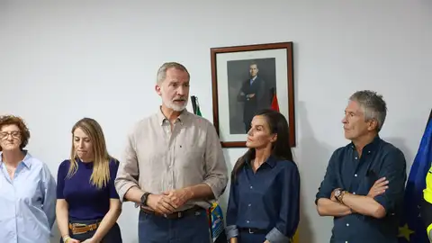 Los reyes Felipe VI y doña Letizia durante su visita a Cáceres, este viernes. Los reyes Felipe VI y doña Letizia durante su visita a Cáceres, este viernes.