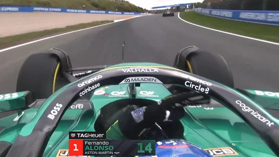 Fernando Alonso haciendo gestos de enfado Fernando Alonso haciendo gestos de enfado