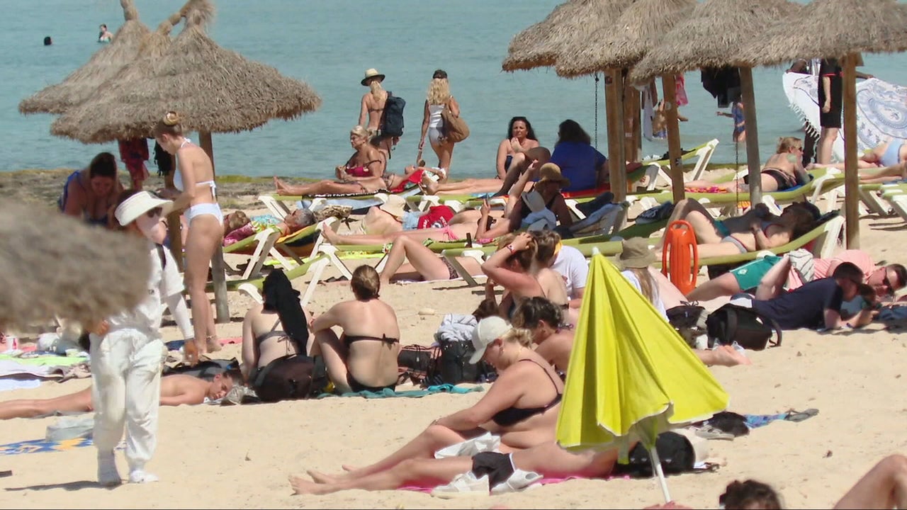 "Hacer una lista de lo que te quieres gastar" o "comprar algo en el súper y comer en la playa": así han ahorrado los españoles en sus vacaciones