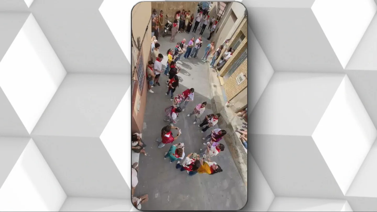 Machismo disfrazado de tradición: las vecinas de Cervera (La Rioja) se plantan para poder bailar tras ser boicoteadas Machismo disfrazado de tradición: las vecinas de Cervera (La Rioja) se plantan para poder bailar tras ser boicoteadas