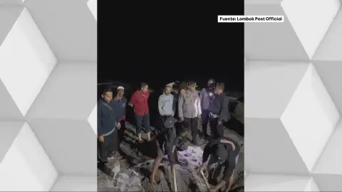 Momento en el que la policía de indonesia encuentra el cuerpo de Matilde Muñoz Momento en el que la policía de indonesia encuentra el cuerpo de Matilde Muñoz