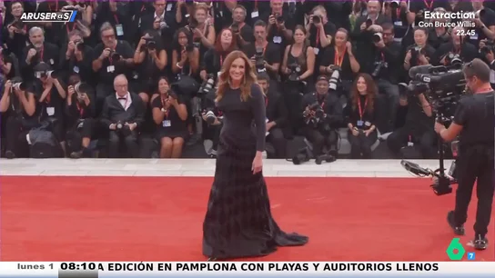 Angie Cárdenas, decepcionada con el look de Julia Roberts en el festival de Venecia: "La verdad es que ese vestido..." Angie Cárdenas, decepcionada con el look de Julia Roberts en el festival de Venecia: "La verdad es que ese vestido..."