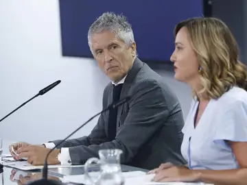 La portavoz y ministra de Educación, Formación Profesional y Deportes, Pilar Alegría, y el ministro de Interior, Fernando Grande-Marlaska La portavoz y ministra de Educación, Formación Profesional y Deportes, Pilar Alegría, y el ministro de Interior, Fernando Grande-Marlaska