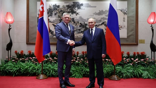 El presidente ruso, Vladímir Putin, con su homólogo eslovaco, Robert Fico El presidente ruso, Vladímir Putin, con su homólogo eslovaco, Robert Fico