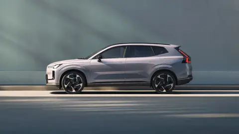 No importa el ángulo desde el que se mire el nuevo XC70, es un Volvo de pies a cabeza Volvo XC70
