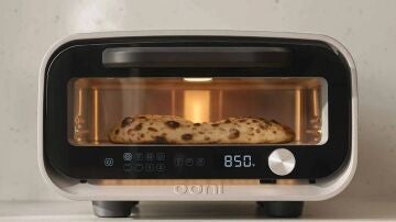  Ooni Volt 2, un horno de pizza inteligente para sorprender a tus invitados