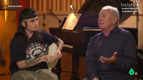 Víctor Manuel sorprende a Jimena Amarillo con una de sus respuestas: "¡Le da igual Bad Bunny!" Thais Villas une a los artistas Jimena Amarillo y Víctor Manuel para hablar sobre la industria de la música y qué diferencias y similitudes existen entre ambas generaciones, en su nueva sección 'Zetas y Boomers'.