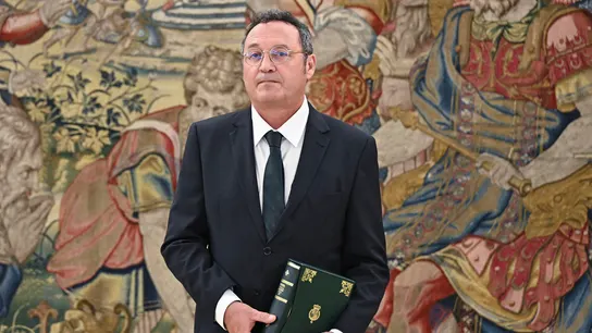 El fiscal general del Estado, Álvaro García Ortiz, entrega al rey la Memoria anual de la Fiscalía El fiscal general del Estado, Álvaro García Ortiz, entrega al rey la Memoria anual de la Fiscalía