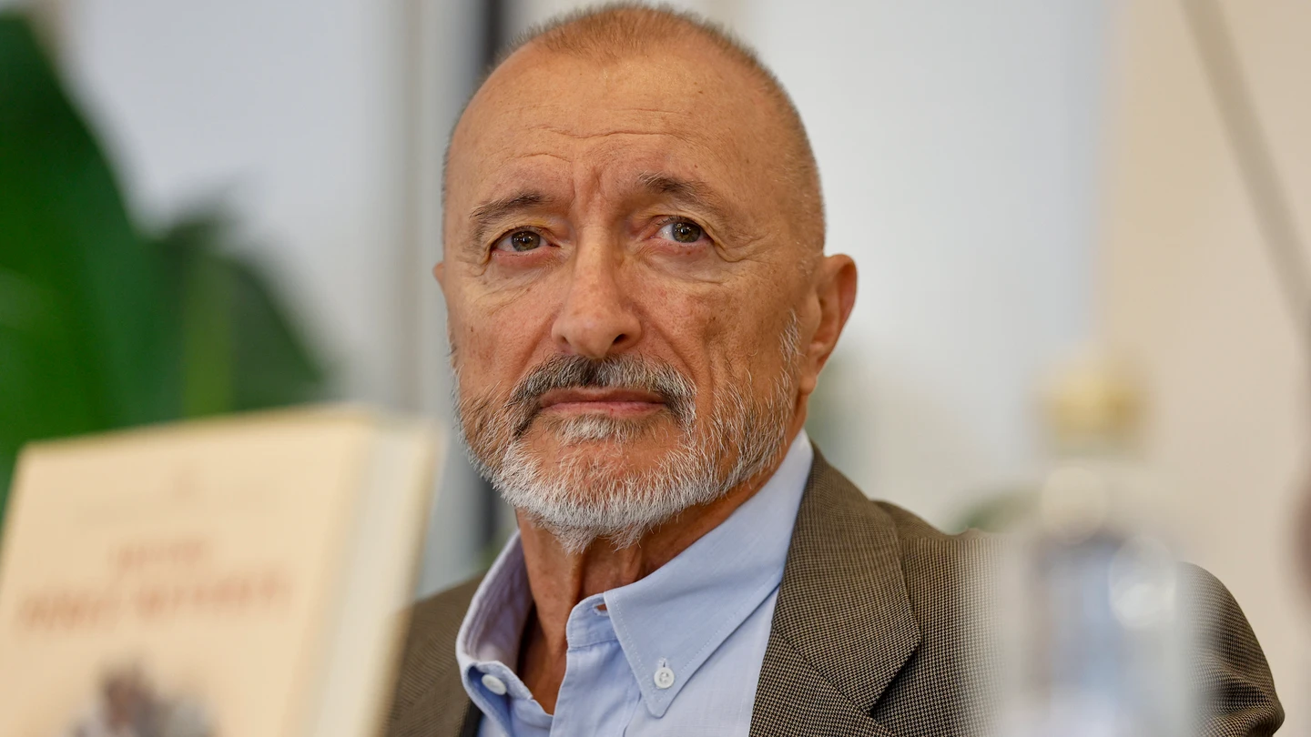 Arturo Pérez-Reverte Arturo Pérez-Reverte
