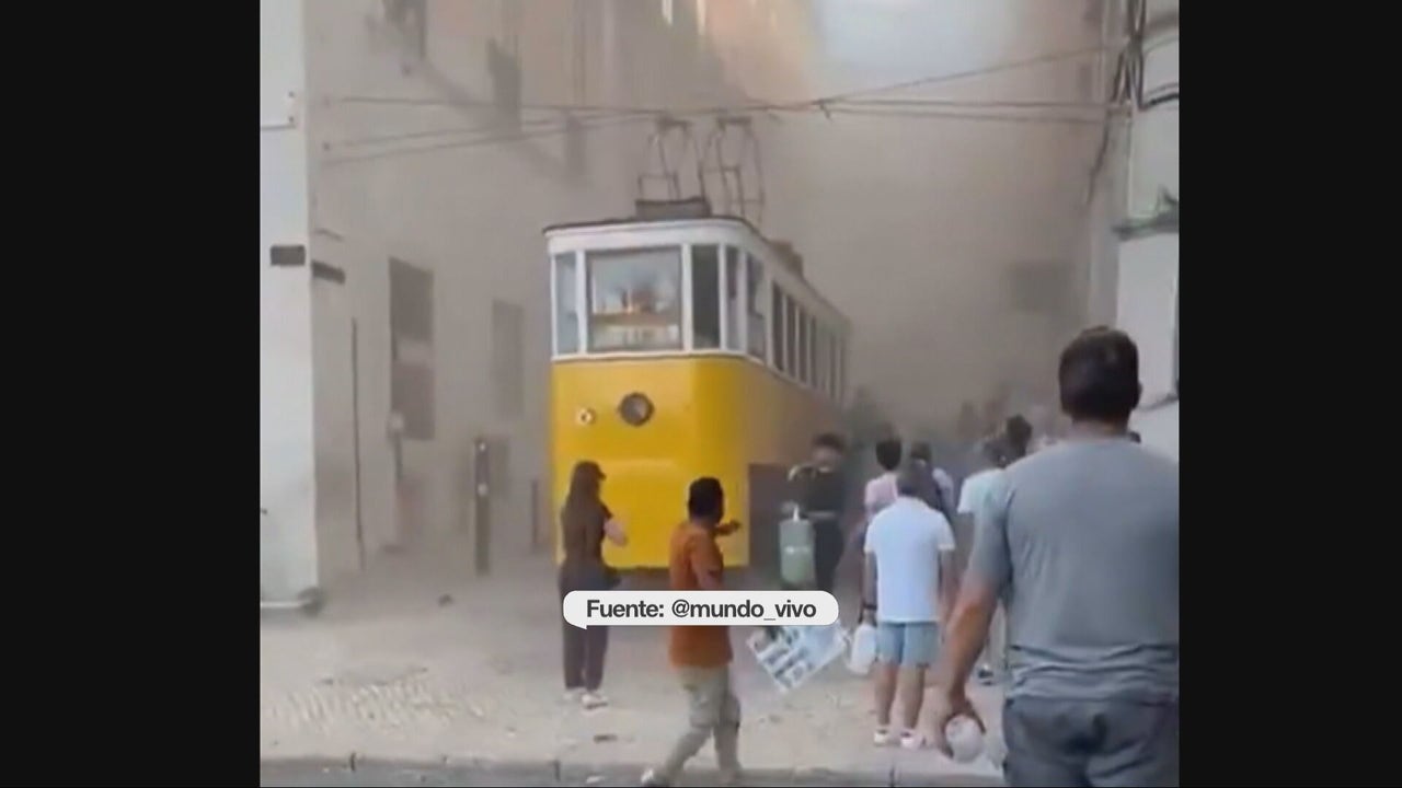 Al menos tres muertos y una veintena de heridos por un accidente en el mítico funicular Gloria de Lisboa