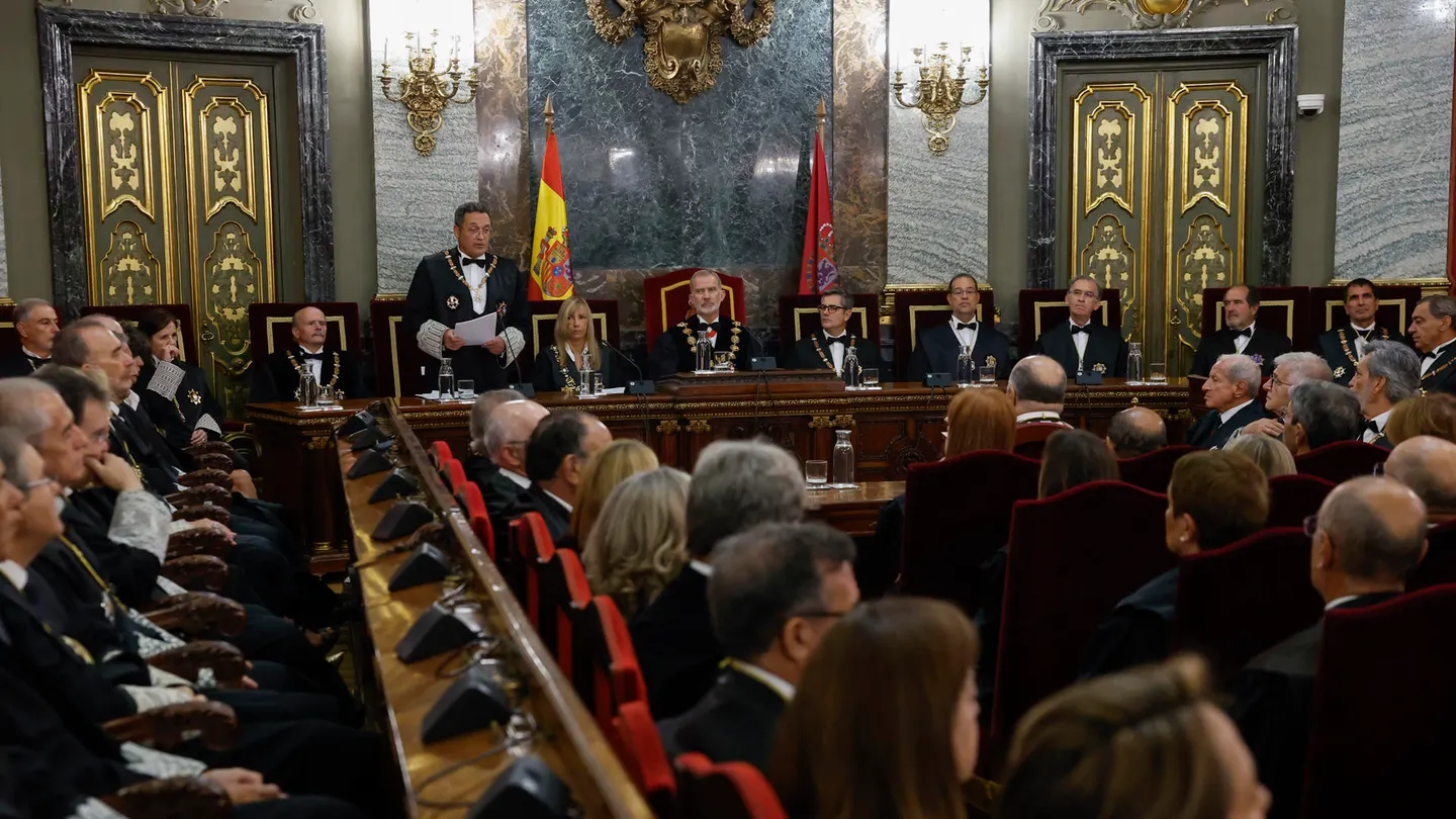 El fiscal general del Estado, Álvaro García Ortiz, pronuncia un discurso en el acto de apertura del año judicial El fiscal general del Estado, Álvaro García Ortiz, pronuncia un discurso en el acto de apertura del año judicial