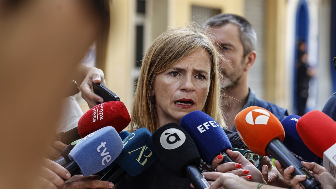 Bernabé carga contra la "despreocupación del Consell" en las "horas más críticas" de la DANA: "¿A qué juegan desde el primer día?"