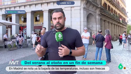 La confesión de Javier Bastida en plena bajada de temperaturas: "Tengo la chaqueta todavía en Murcia" Desde la Plaza Mayor, Javier Bastida informa de la bajada de temperaturas en Madrid que, aunque bajará sus mínimas hasta los 15 grados, dará una semana más de verano con máximas que rondarán los 30.