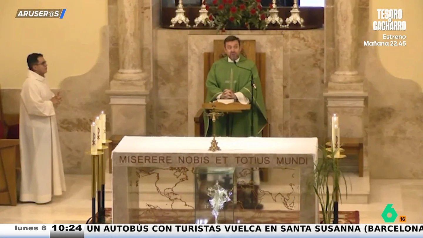 El cura de Valdepeñas, a los políticos: "No viene mal rezar por España con la que está cayendo" El cura de Valdepeñas, a los políticos: "No viene mal rezar por España con la que está cayendo"