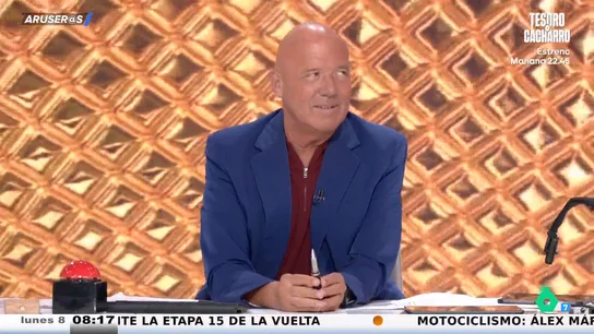 Alfonso Arús reta a las colaboradoras tras ver a Alessandra Ambrosio: "Mañana, todas con plumas como si fuerais vedetes" Alfonso Arús reta a las colaboradoras tras ver a Alessandra Ambrosio: "Mañana, todas con plumas como si fuerais vedetes"