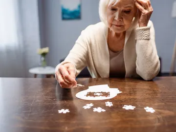 Mujer con Alzheimer Mujer con Alzheimer