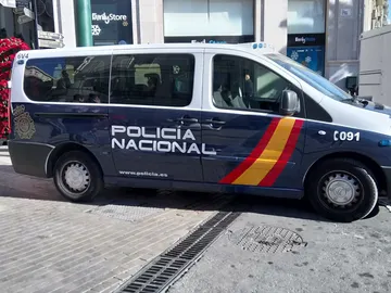 Así funcionaba la banda de falsos mecánicos que estafaba a personas mayores en Madrid y Andalucía Así funcionaba la banda de falsos mecánicos que estafaba a personas mayores en Madrid y Andalucía