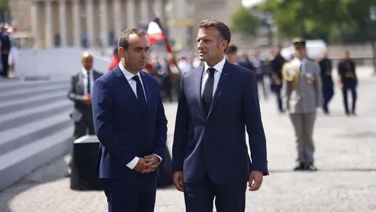 Sébastien Lecornu, nuevo primer ministro fiel a Macron que estuvo a un paso de ser monje Sébastien Lecornu, nuevo primer ministro fiel a Macron que estuvo a un paso de ser monje