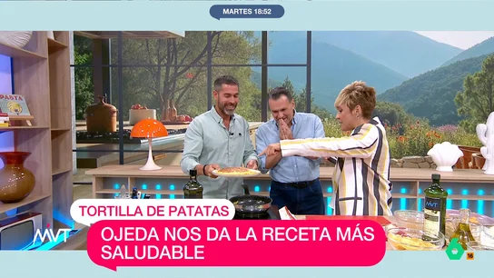 El 'dardo' de Iñaki López a Pablo Ojeda por su tortilla: "La vamos a comer con pajita" El nutricionista ha mostrado como preparar una deliciosa tortilla de patatas. Pero, durante uno de los momentos clave de esta preparación, el presentador de Más Vale Tarde no ha dudado en lanzar una divertida pulla dirigida a Ojeda.